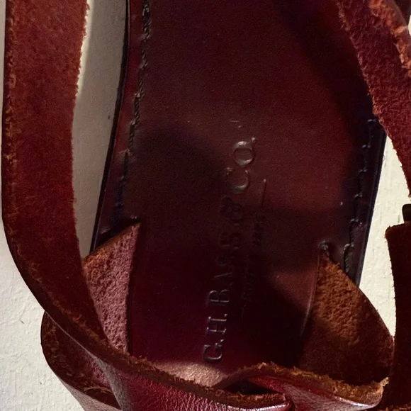 G.H. Bass & Co. Women's Burgundy Leather Strappy Sandals - Picture 5 of 6